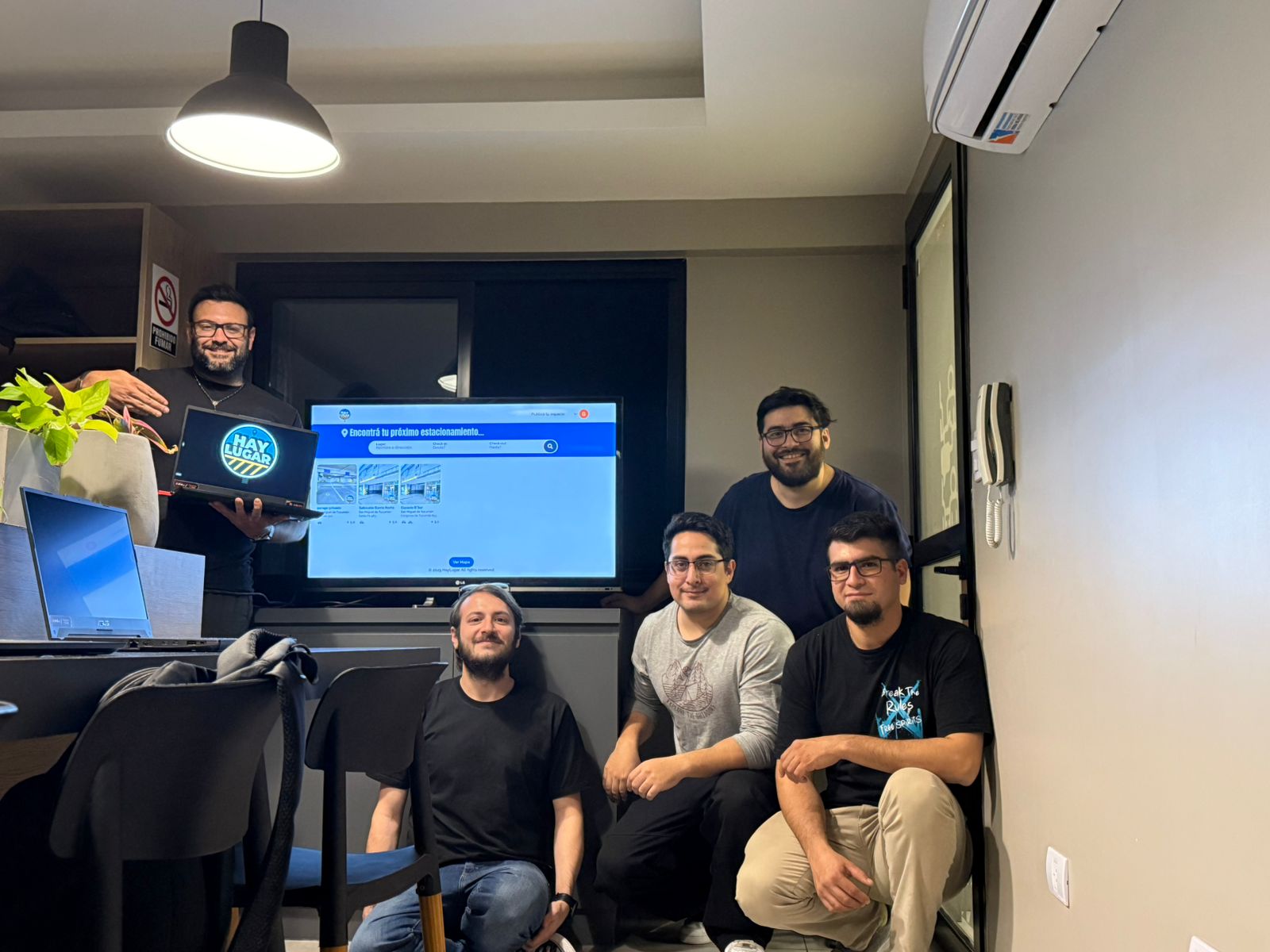 Primer despliegue de HayLugar